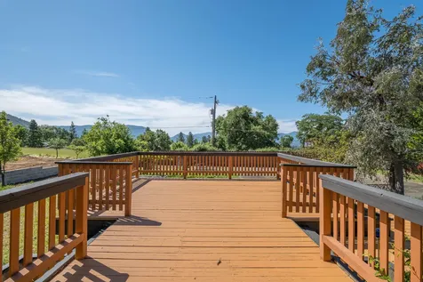 183 NE Scenic Drive Grants Pass OR 97526