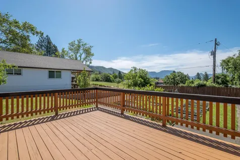 183 NE Scenic Drive Grants Pass OR 97526