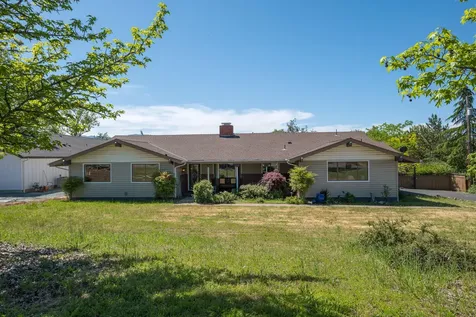 183 NE Scenic Drive Grants Pass OR 97526