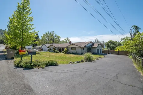 183 NE Scenic Drive Grants Pass OR 97526