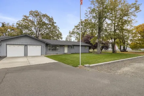 3220 Freeland Road Central Point OR 97502