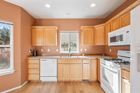 2056 NW 19th Place Redmond OR 97756