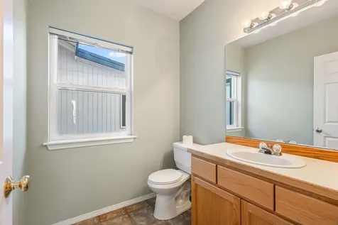 2056 NW 19th Place Redmond OR 97756
