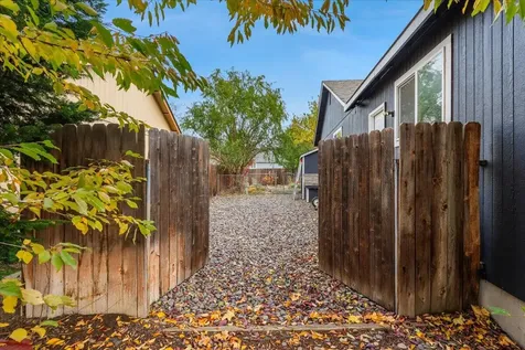 1210 SW 32nd Court Redmond OR 97756