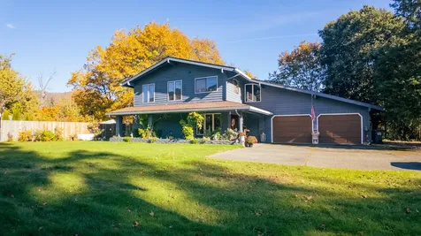 299 Foothill Boulevard Rogue River OR 97537