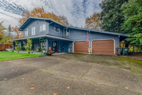 299 Foothill Boulevard Rogue River OR 97537