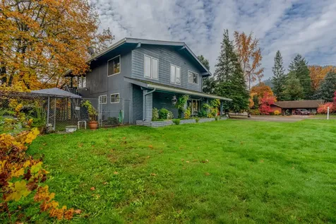 299 Foothill Boulevard Rogue River OR 97537