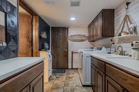 299 Foothill Boulevard Rogue River OR 97537