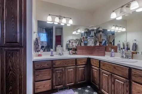 299 Foothill Boulevard Rogue River OR 97537