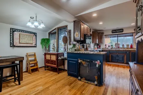 299 Foothill Boulevard Rogue River OR 97537