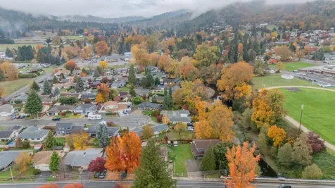 299 Foothill Boulevard Rogue River OR 97537