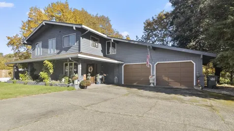 299 Foothill Boulevard Rogue River OR 97537