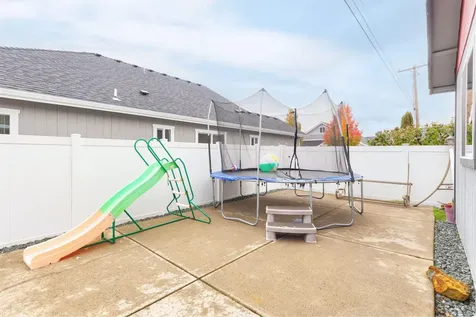 1061 Rainwood Lane Grants Pass OR 97527