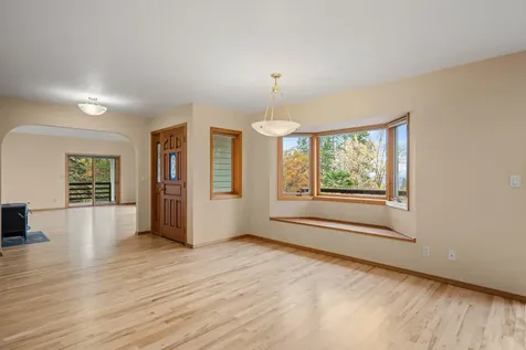 585 Nyla Lane Ashland OR 97520