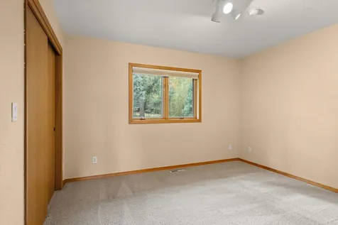 585 Nyla Lane Ashland OR 97520