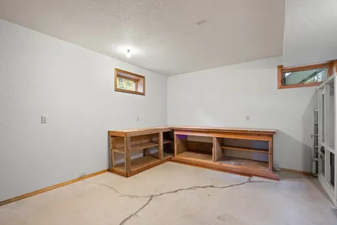 585 Nyla Lane Ashland OR 97520