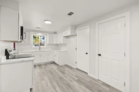 2909 Ingalls Drive White City OR 97503