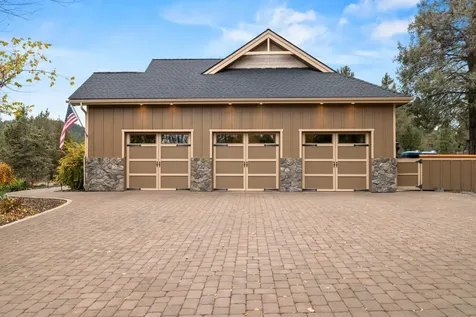 1161 Paper Birch Way Klamath Falls OR 97601