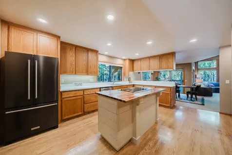 70179 Atherium Black Butte Ranch OR 97759