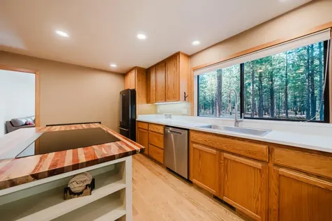 70179 Atherium Black Butte Ranch OR 97759