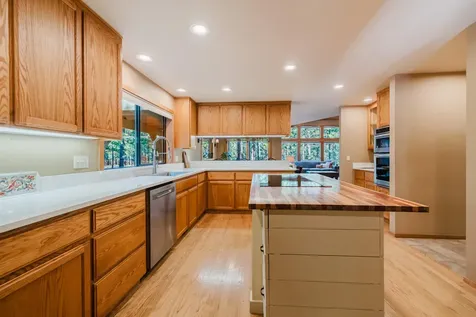 70179 Atherium Black Butte Ranch OR 97759