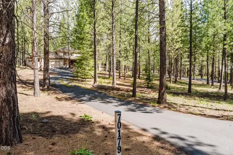 70179 Atherium Black Butte Ranch OR 97759