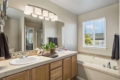 2876 NE Forum Drive Bend OR 97701