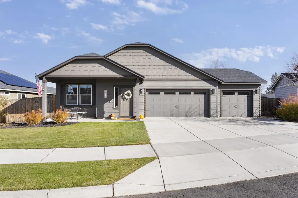 1814 SW 36th Way Redmond OR 97756