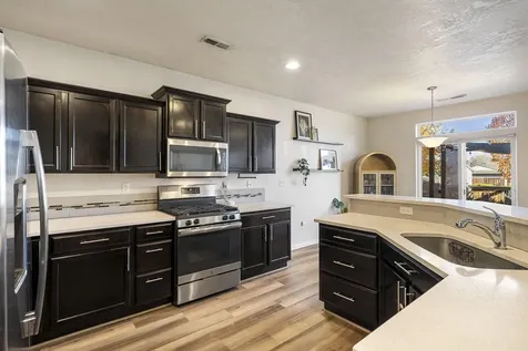 1814 SW 36th Way Redmond OR 97756