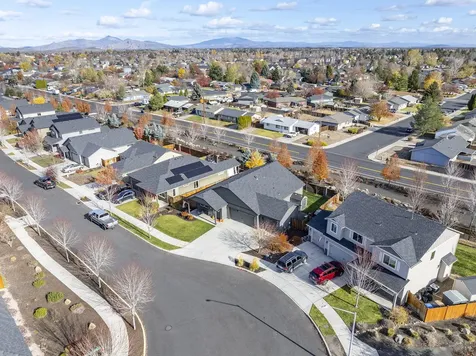 1814 SW 36th Way Redmond OR 97756