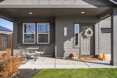 1814 SW 36th Way Redmond OR 97756