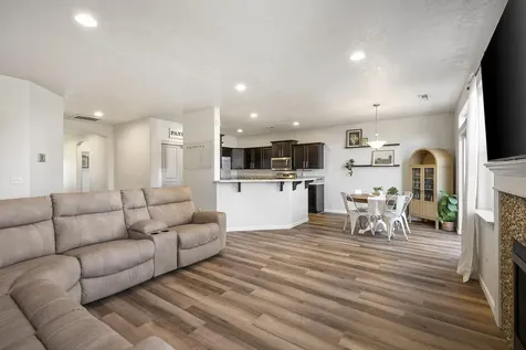1814 SW 36th Way Redmond OR 97756
