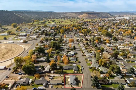 958 SE 7th Street Prineville OR 97754