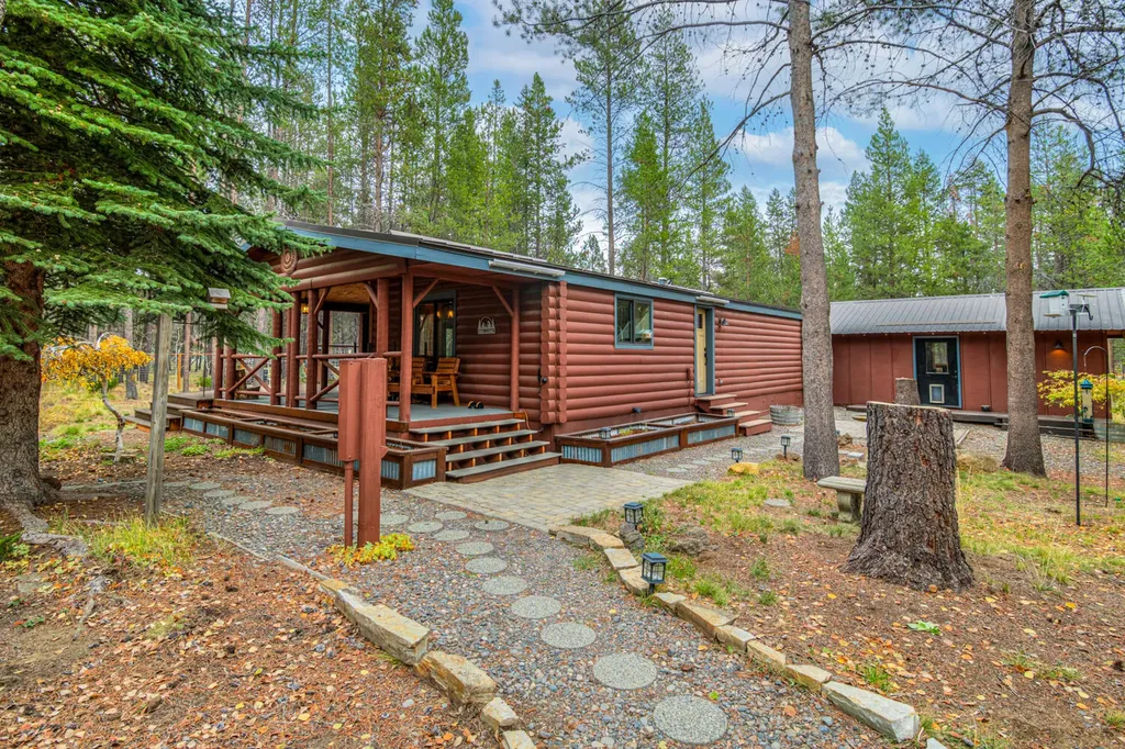 16810 Derringer Drive Bend OR 97707