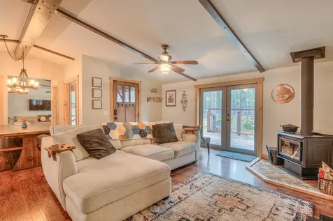16810 Derringer Drive Bend OR 97707