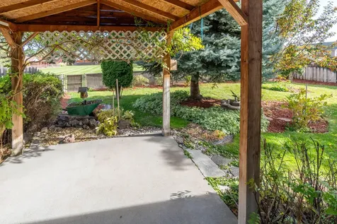 3686 SW Bobby Jones Court Redmond OR 97756