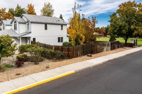 3686 SW Bobby Jones Court Redmond OR 97756