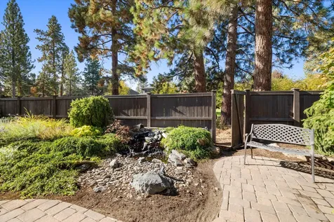 60208 Rolled Rock Way Bend OR 97702