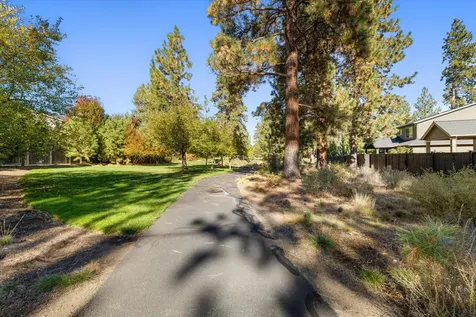 60208 Rolled Rock Way Bend OR 97702