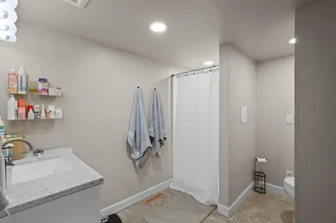 833 Hazel Street Central Point OR 97502