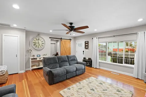 833 Hazel Street Central Point OR 97502