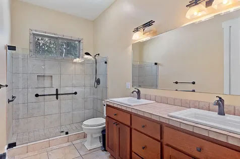 6995 Monument Drive Grants Pass OR 97526