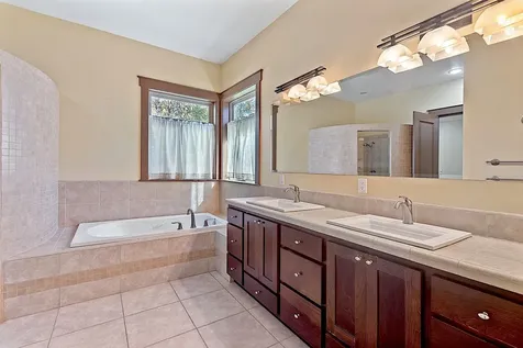 6995 Monument Drive Grants Pass OR 97526