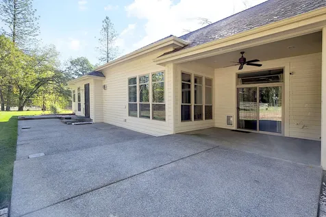 6995 Monument Drive Grants Pass OR 97526