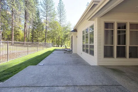 6995 Monument Drive Grants Pass OR 97526