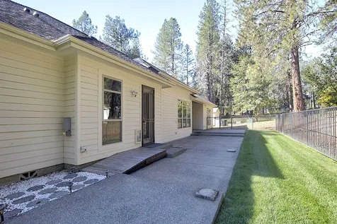 6995 Monument Drive Grants Pass OR 97526