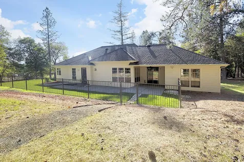 6995 Monument Drive Grants Pass OR 97526