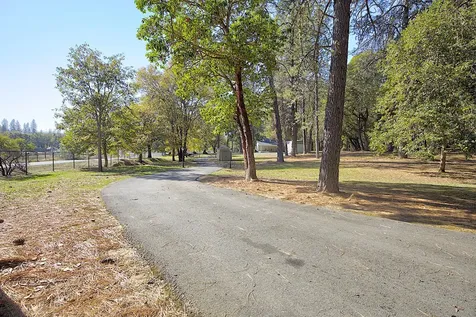 6995 Monument Drive Grants Pass OR 97526