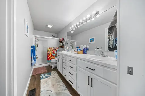 2927 NW 8th Street Redmond OR 97756