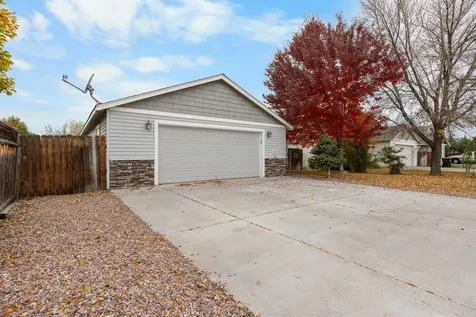 2927 NW 8th Street Redmond OR 97756